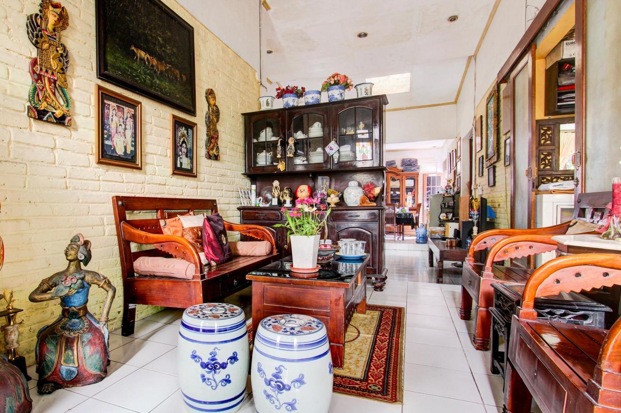 Oyo 94000 Omah Citra Genia Homestay Ngaglik Екстериор снимка