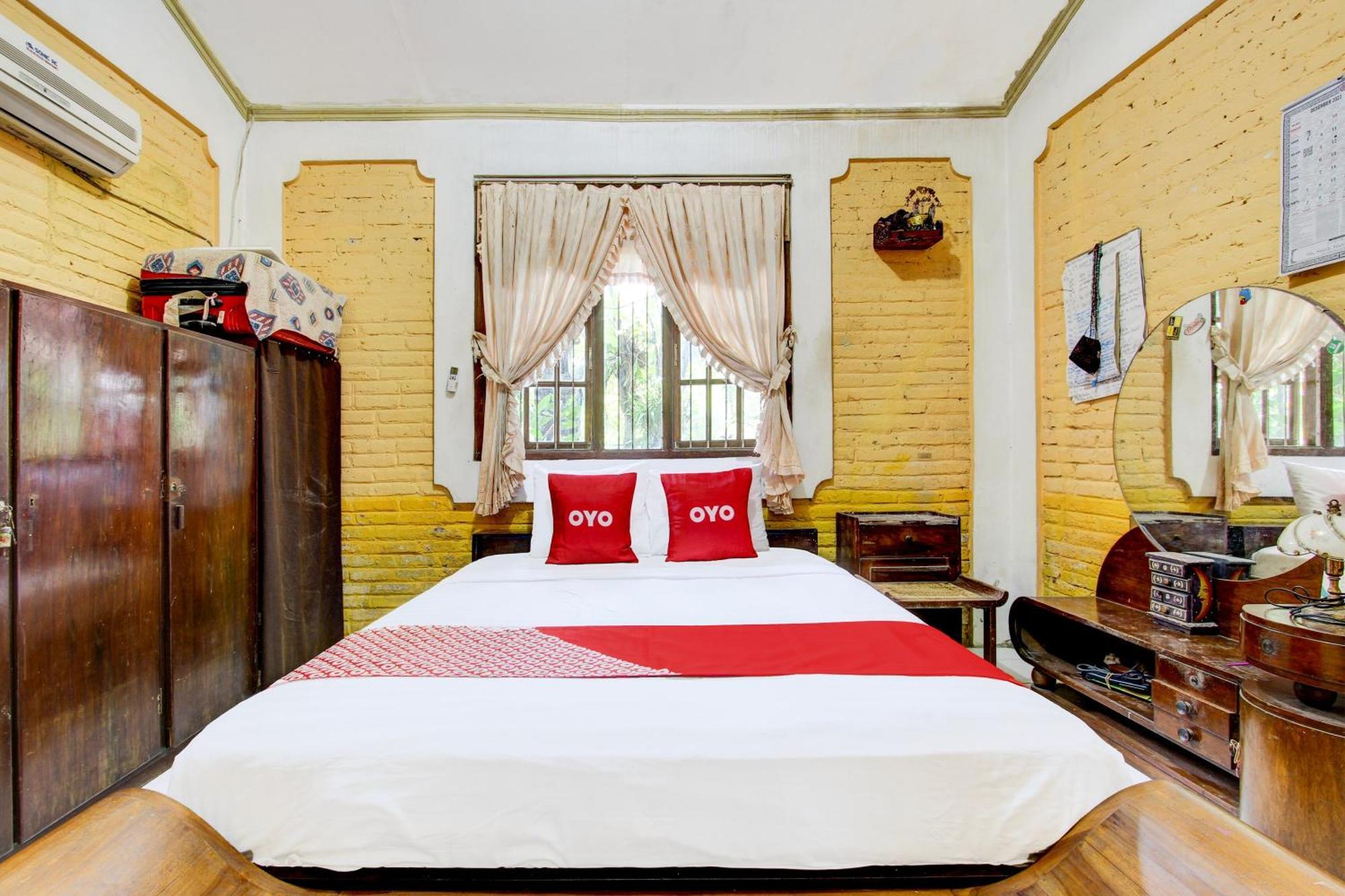 Oyo 94000 Omah Citra Genia Homestay Ngaglik Екстериор снимка